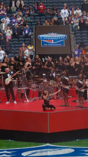 RAYE Instagram - WHERE IS MY HUSBAND! with 11 brass, 5 strings, 30 choir, 7 drumline, 2 backing vocalists,1 guitarist, 1 bassist, 1 pianist, 1 drummer and 1 percussionist on stage for NFL Halftime 🥹❣️