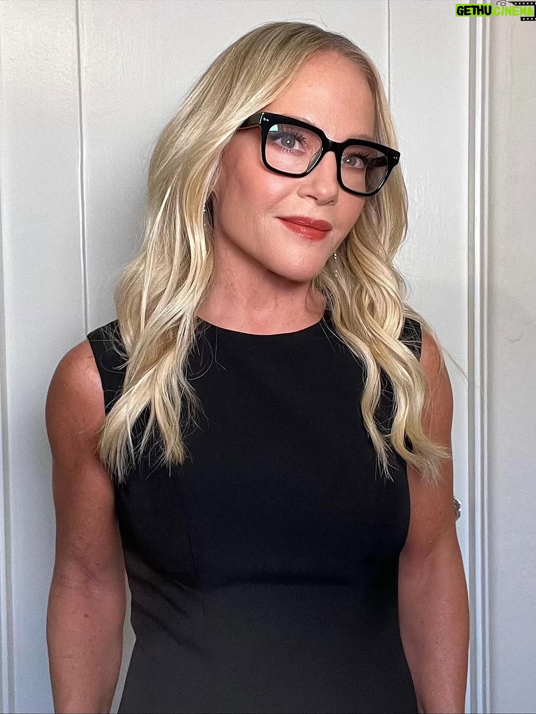 Rachael Harris - 7.6K Likes - Repost @robertti 

RA C H A E L H A R R I S  for the 35th EMA Awards Gala 🧡

#makeupbyrobertti 
Hair: @chousner 
Styling: @anandarose 
Dress: @macduggal
Shoes: @kennethcole
Rings: @sarahojewelry 
Earrings: @mayabrenner 
Glow: @holytans 
Nails: @paintedprettynailbar 

@michelemariepr @tfgpr
