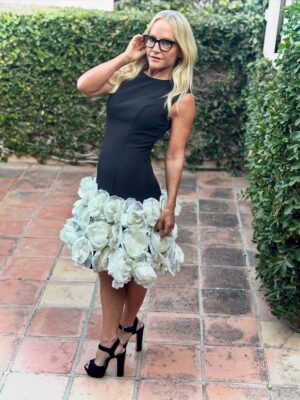 Rachael Harris Instagram - Repost @robertti 

RA C H A E L H A R R I S  for the 35th EMA Awards Gala 🧡

#makeupbyrobertti 
Hair: @chousner 
Styling: @anandarose 
Dress: @macduggal
Shoes: @kennethcole
Rings: @sarahojewelry 
Earrings: @mayabrenner 
Glow: @holytans 
Nails: @paintedprettynailbar 

@michelemariepr @tfgpr