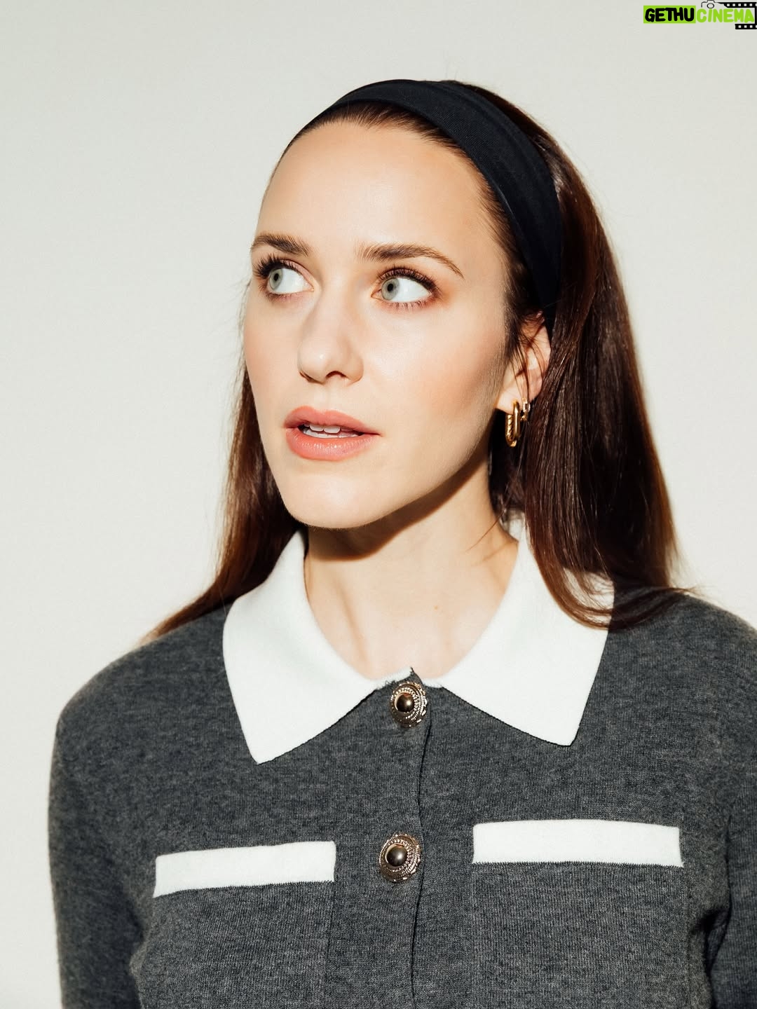 Rachel Brosnahan - 124.7K Likes - On tour with @davidyurman. Thank you for keeping me ✨
