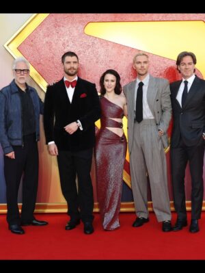 Rachel Brosnahan Instagram - A pinch me moment to get to bring Superman to London fans in Leicester Square. I used to walk through with my mum growing up on our way to see pantos and it was surreal to look up at those familiar buildings and see @davidcorenswet face plastered all over them. Thank you for the warmest welcome. See you soon LA!