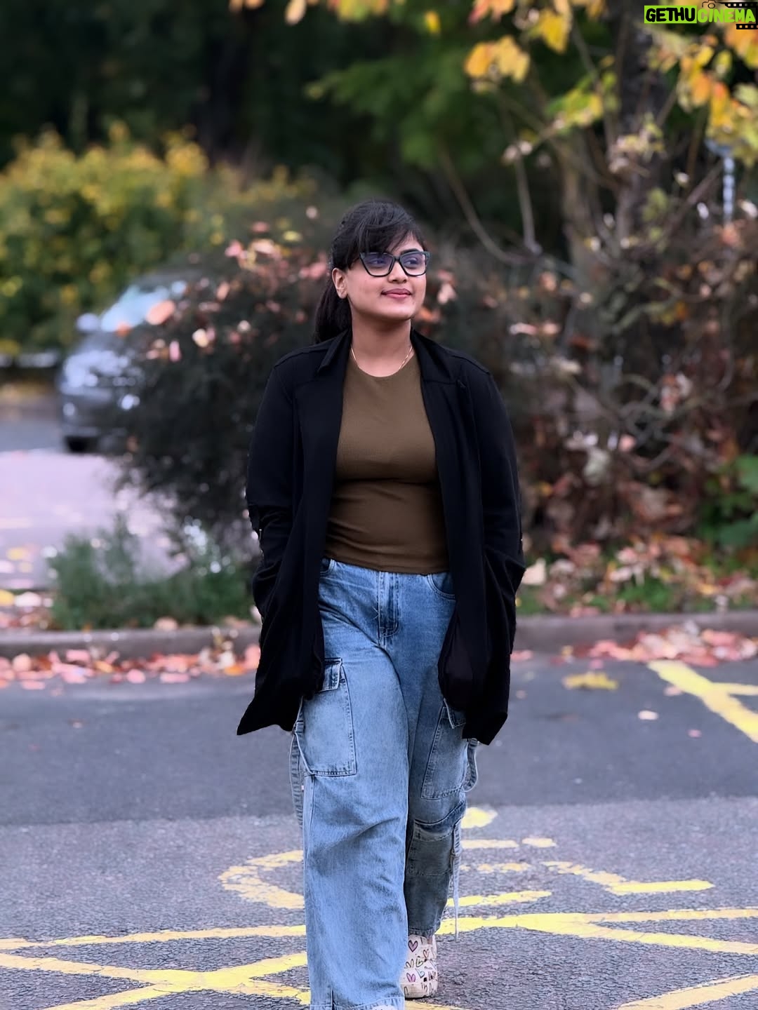 Rakshita Suresh - 30.6K Likes - 🍂🍁🤎 in love with this beautiful city!