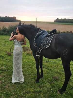 Rawell Saiidii Instagram - Behind the scenes of a day I’ll never forget 🖤✨
Grateful for everyone who made this magic happen the energy, the team, the vision 🤍🐎💄