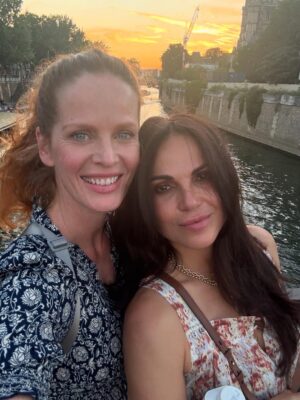 Rebecca Mader Instagram - Happy Birthday to my Soul Sister @lanaparrilla May this be your greatest year to date. I love you so much and can’t wait to make more memories with you in every realm! Meh! 💚❤️🎁🎂🎈🥳