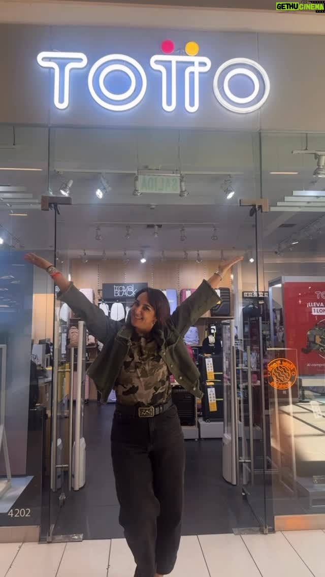 Renata Bravo - 563 Likes - ALERTA DE CONCURSO VIAJERO!! 

Llegó la nueva colección a Totto en maletas, mochilas y accesorios.

¿Quieres ganar un KIT de maleta de cabina más una mochila de cabina de la colección Trip?💥💥

Solo debes seguir los siguientes pasos 👇

👉🏻 Sigue y menciona a @tottocl
👉🏻 Cuéntanos cuál destino recomiendas conocer en este fin de año mencionando a tu acompañante.
👉🏻 Comparte en tus historias y listo ✅

Entre más participes, más opciones tienes de ganar 🏆

El 10 de noviembre daremos a conocer al ganador/a a través de las historias ✨
