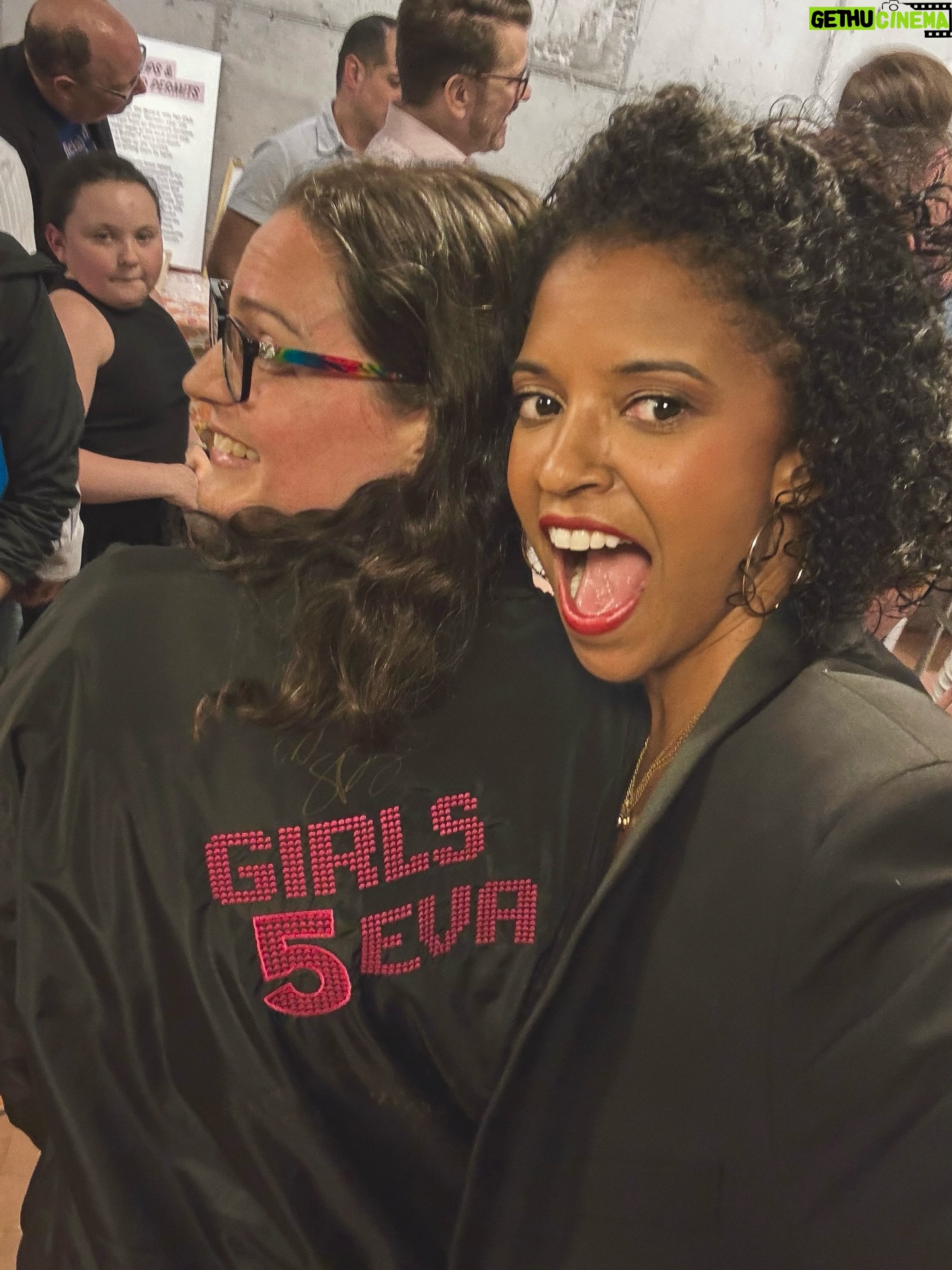 Renée Elise Goldsberry - 27.9K Likes - A group of actors came together last night to cold read 7 episodes of a soap opera! From Llanview to Beverly Hills… My heart will always beat for SOAPS! 🫧

Thx to:
 
@Michaelausiello for dreaming up #BEVERLYHILLS when he was a soap opera-loving KID!

🤓 @BusyPhilipps for letting me borrow your glasses! 

💕@SMY28 for showing up in the #Girls5Eva jacket- Keep hope alive!

#OneLifeToLive I will always love you. 

#BeverlyHillsFanClub 📸 @emilcohen