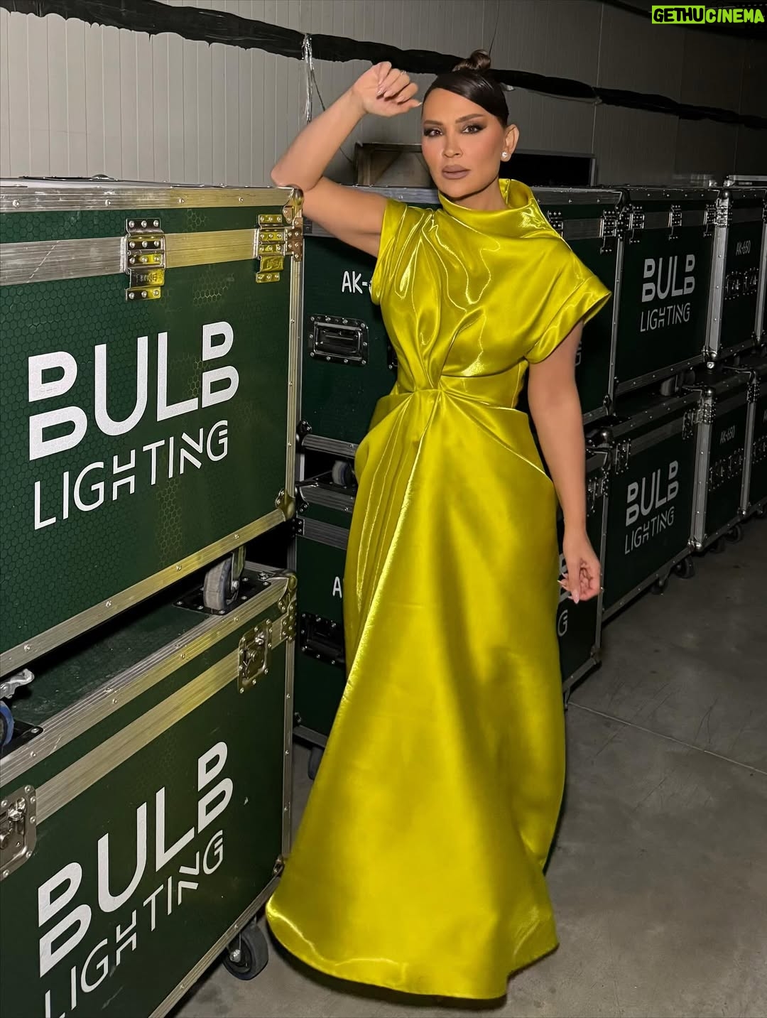 Rozana Radi - 4.4K Likes - “I’m not obsessed with fashion. Fashion is obsessed with me.” 🎾

#style @jonipeci_store 
#makeup @henrigjata_mua 
#haistyle @florii_hairstyle