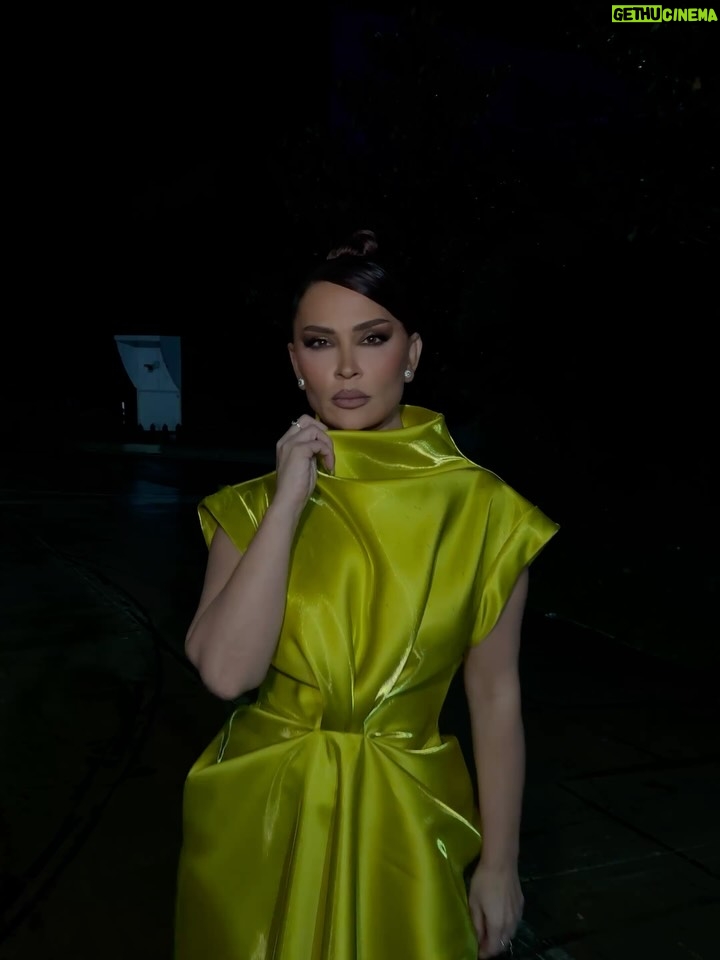 Rozana Radi - 4.4K Likes - “I’m not obsessed with fashion. Fashion is obsessed with me.” 🎾

#style @jonipeci_store 
#makeup @henrigjata_mua 
#haistyle @florii_hairstyle