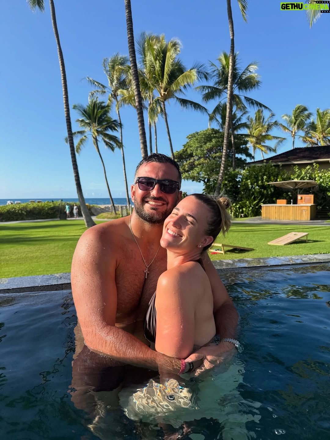 Sabrina Ionescu - 149.4K Likes - happy here🐚🌴🤍🍸
