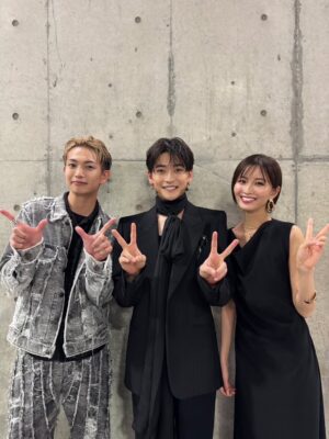 Sae Okazaki Instagram - 本日開催されたTGCで解禁となりました📢

UniReel『この恋は、理想形。』
一ノ瀬 綾乃を務めました。

お久しぶりの高橋文哉くんに今作のプロデューサーとして、
お声がけいただいて光栄でした。
とても楽しい撮影期間でした🧚🏻‍♀️

原菜乃華ちゃん演じる澪との淡い関係はもちろん、
綾乃と主人公、広の関係性も是非注目してください🫧

10月24日（金）よりUniReelにて配信です！

是非、ご覧ください💫

#この恋は理想形
#高橋文哉 
#原菜乃華
#綱啓永
#岡崎紗絵