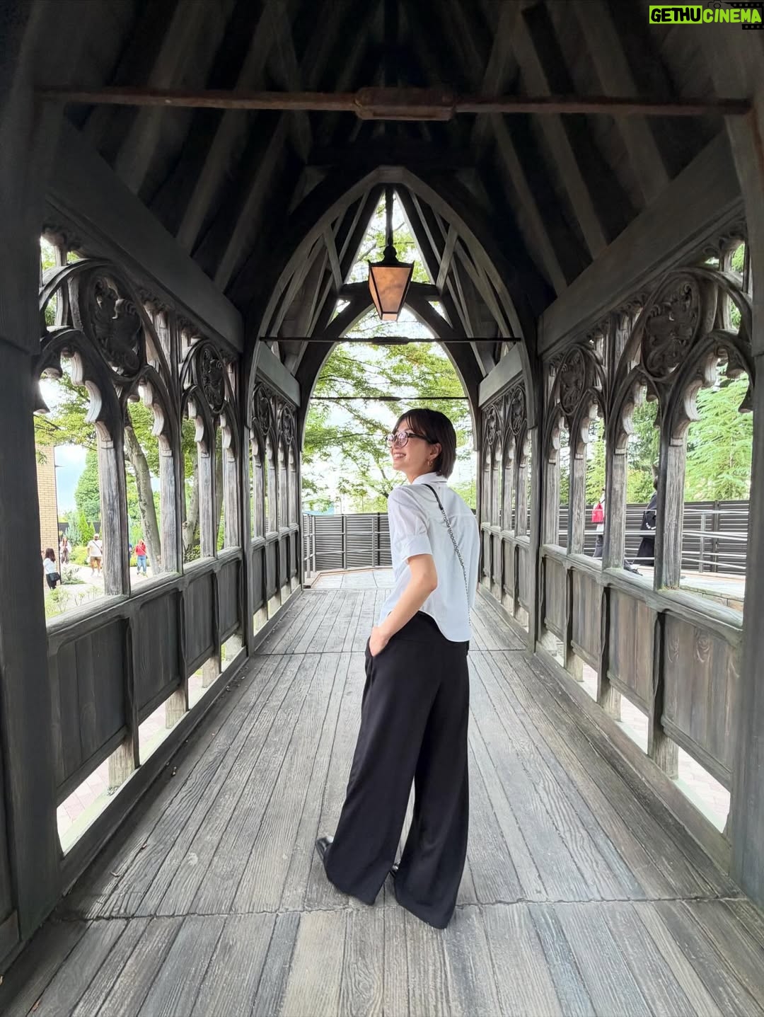 Sae Okazaki - 57.8K Likes - やっと行けた！！！ハリーポッタースタジオツアー🏆
もうテンション上がりまくり。
ちゃんと学生ぽく白シャツ着ていって
グリフィンドールの生徒に🦁笑

展示ももちろん凄かったし
衣装とかセットとか音声とか映画の裏側まで見学できて
もう完璧に楽しい。

すんばらしい。また行きたい、行く絶対。🧙🏻‍♀️

#ハリーポッター
#炎のゴブレット
#あー素敵
#スリザリンのネクタイとも迷った
#凄すぎ苦しい