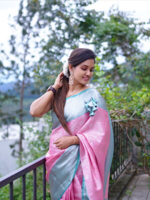 Sai Gayatri Instagram - 🌸🧿