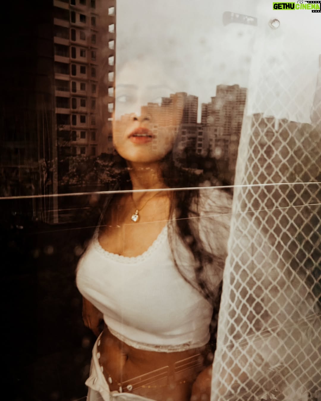 Sanya Thakur - 12.3K Likes - Through the window.

Out takes with @sanya_thakurrr 

.
.
.
(Portraits of actor, white mood photoshoot, Mumbai photographer, Photography India)