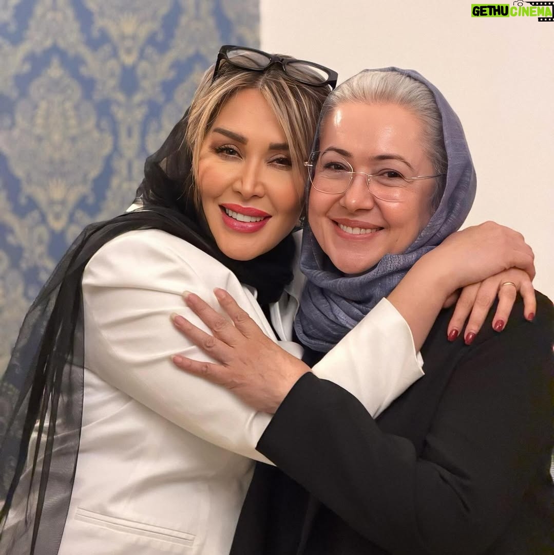 Sara Monjezi - 25.4K Likes - تولدت مبارک مادر عزیزم❤️❤️❤️