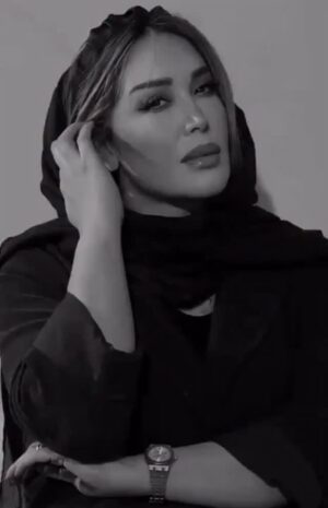 Sara Monjezi Instagram - روزی که فکر کردی یه چیز رو از ته دل دوست داری هیچ وقت ولش نکن ممکنه دیگه تکرار نشه 🧡🍂🍁