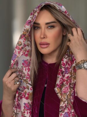 Sara Monjezi Instagram - تو 
بیش از آنچه من قادر به گفتن باشم،
به من گوش می دهی.♥️