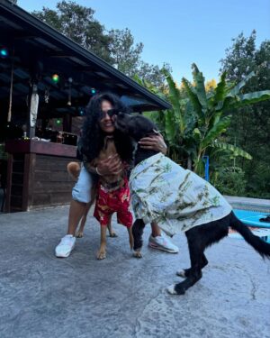 Sarona Snuka Instagram - Vinaka for being you💪🏾💕🤟🏾🤎✨🌺🪷🌵🌻🏝️🪻🐍🦋🌀☀️🔥🙏🏾🐚