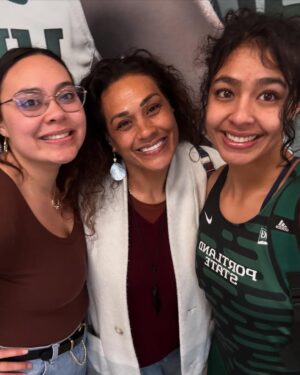 Sarona Snuka Instagram - Vinaka for being you💪🏾💕🤟🏾🤎✨🌺🪷🌵🌻🏝️🪻🐍🦋🌀☀️🔥🙏🏾🐚