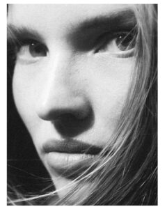 Actress Sasha Luss HD Photos and Wallpapers August 2025