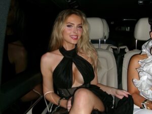 Saxon Sharbino Instagram - the pics in the car on the way home are always my favorite 🖤