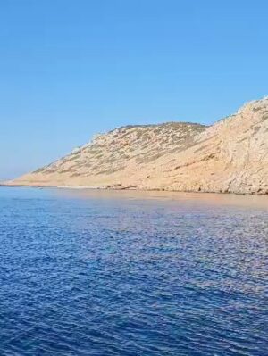 Serena Autieri Instagram - La luce della Grecia mi ha aperto gli occhi, penetrato nei pori, dilatato tutto l’essere 🐚
- Henry Miller