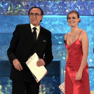 Serena Autieri Instagram - Pippo, nella mia vita sei stato luce e guida, testimone prezioso dei miei momenti più belli.
Con te ho imparato che la vita va vissuta con impegno, eleganza, passione e rispetto.
La tua voce non smetterà di consigliarmi,
e i tuoi abbracci  continueranno a darmi calore e sicurezza.
