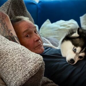 Sharon Osbourne Instagram - I can’t believe I am posting this but my darling Elvis passed away this week. He gave me 14 precious year. He was by my side until the end. Rest in peace my darling boy! 💔
