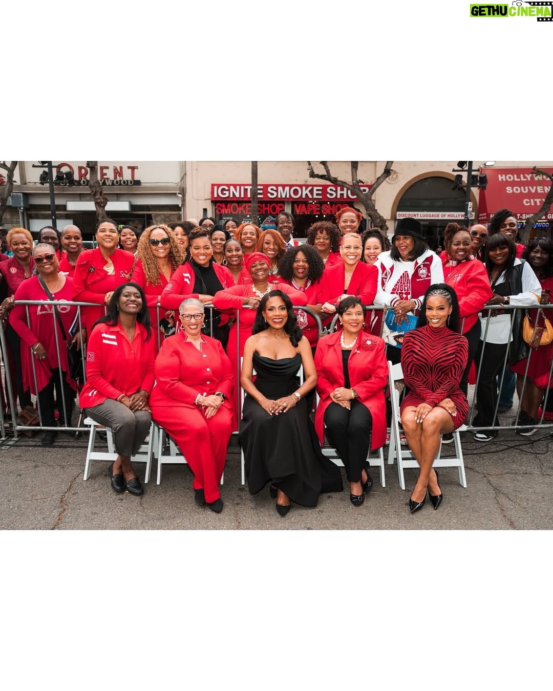 Sheryl Lee Ralph - 167.1K Likes - I am still taking it all in. The love, the joy, the sea of beautiful faces who showed up to share this moment with me. It means more than I can say.

To the Hollywood Chamber of Commerce, thank you for placing my name among the stars.

To my sister Loretta, you have been with me since the beginning and your love has carried me through every season of this journey. I am so grateful for you.

And to Quinta, thank you for seeing me, for believing in me. You gave me room to shine and I love you for it.

To my beloved Delta Sigma Theta Sorors, thank you for standing tall in your red and white and surrounding me with sisterhood.

To the city of Los Angeles, thank you for making space for all of us and allowing us to gather in such large numbers.

To my dear friends and family who traveled from every direction just to be there, I felt your love.

And to my fans, the ones who have supported me through every season, you helped get me here.

This moment was never just about me. It is about every hand that lifted me, every voice that cheered for me, and every heart that believed in me. Thank you.

Photos by @kavipictures