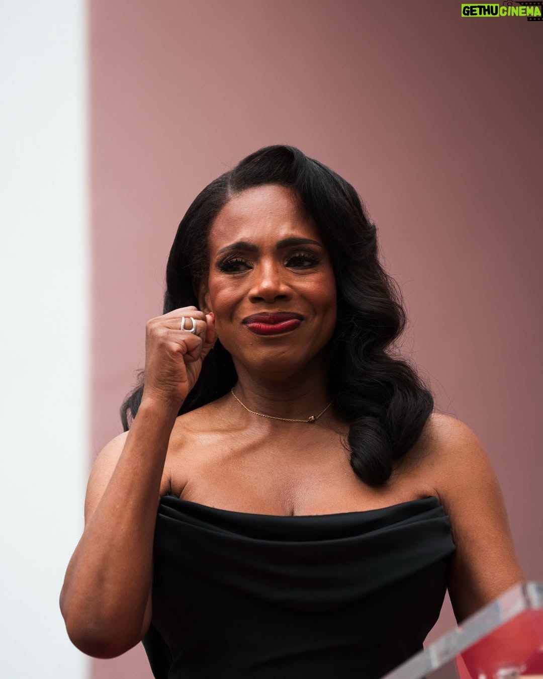 Sheryl Lee Ralph - 167.1K Likes - I am still taking it all in. The love, the joy, the sea of beautiful faces who showed up to share this moment with me. It means more than I can say.

To the Hollywood Chamber of Commerce, thank you for placing my name among the stars.

To my sister Loretta, you have been with me since the beginning and your love has carried me through every season of this journey. I am so grateful for you.

And to Quinta, thank you for seeing me, for believing in me. You gave me room to shine and I love you for it.

To my beloved Delta Sigma Theta Sorors, thank you for standing tall in your red and white and surrounding me with sisterhood.

To the city of Los Angeles, thank you for making space for all of us and allowing us to gather in such large numbers.

To my dear friends and family who traveled from every direction just to be there, I felt your love.

And to my fans, the ones who have supported me through every season, you helped get me here.

This moment was never just about me. It is about every hand that lifted me, every voice that cheered for me, and every heart that believed in me. Thank you.

Photos by @kavipictures