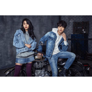 Shin Hye-jeong Instagram - #버커루 #BUCKAROO
2018 S/S