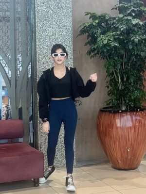 Shivika Rishi Instagram - “In my element of sun rays, sunglasses, sneaker & just rolling with the good vibes.” 🕶️🫀♠️🎒

#instagram #fashionoftheday #roadjourney #influencers #styleinfluencer #postviral
