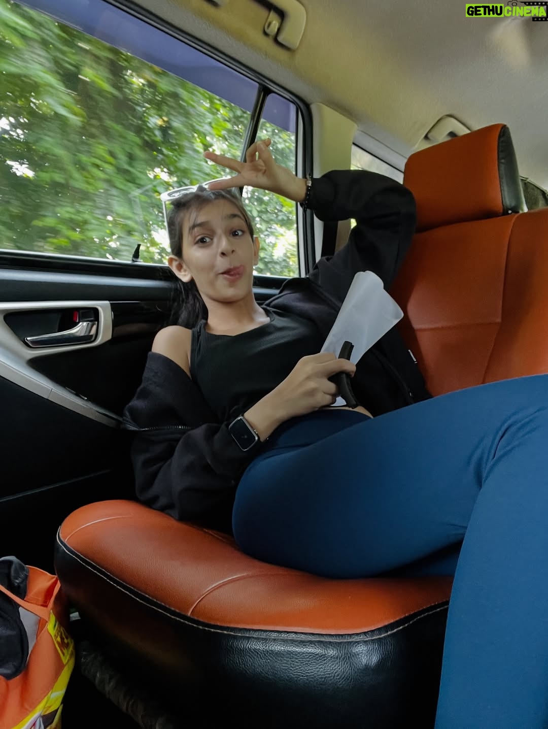 Shivika Rishi - 91.4K Likes - “In my element of sun rays, sunglasses, sneaker & just rolling with the good vibes.” 🕶️🫀♠️🎒

#instagram #fashionoftheday #roadjourney #influencers #styleinfluencer #postviral