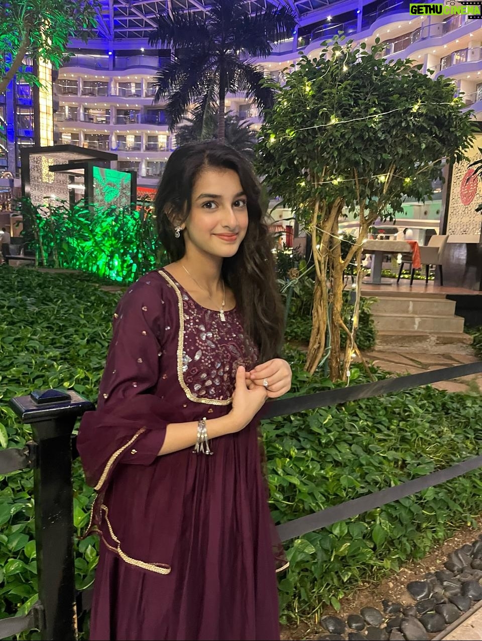 Shivika Rishi - 51.1K Likes - शुभ दिवाली🪔🔥🧨🍫

#instagramphotography #diwali2025 #sweets #views #influencer #actor #postviral  #diwalilook❤️