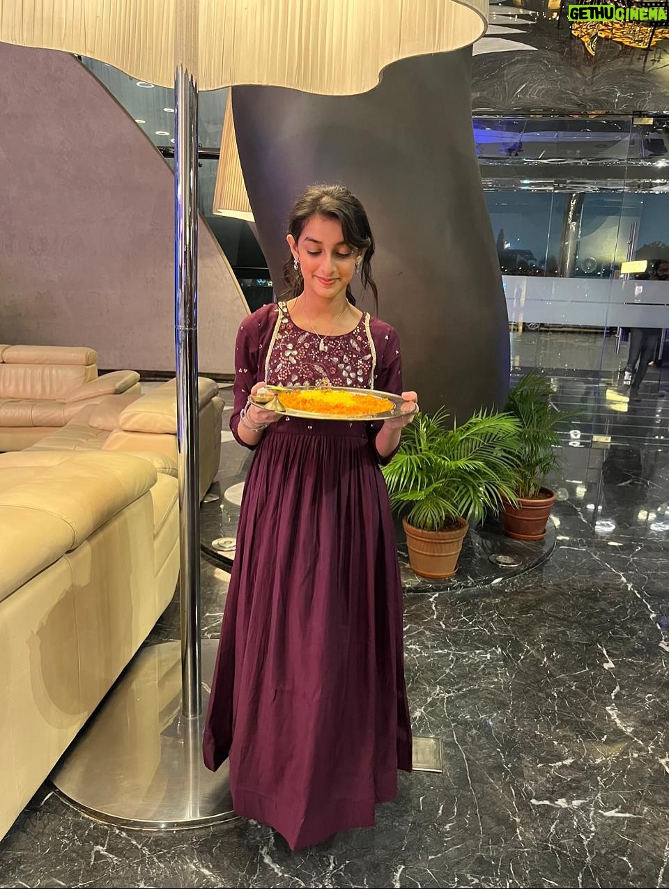 Shivika Rishi - 51.1K Likes - शुभ दिवाली🪔🔥🧨🍫

#instagramphotography #diwali2025 #sweets #views #influencer #actor #postviral  #diwalilook❤️