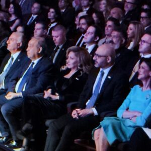 Shohreh Aghdashloo Instagram - What an unforgettable night in Toronto — celebrating our roots and honoring the legacy of Cyrus the Great for the very first time together. It was truly special to feel that sense of unity and pride in our heritage. My heartfelt thanks to everyone who made this celebration possible and for having me be part of it, especially alongside @officialrezapahlavi.

چه شب فراموش‌نشدنی‌ای در تورنتو — شبی که برای نخستین بار جشن ریشه‌هایمان و بزرگداشت کوروش بزرگ را با هم تجربه کردیم. احساس غرور و همدلی میان همه‌مان واقعاً الهام‌بخش بود. از صمیم قلب از برگزارکنندگان این رویداد و دعوتشان سپاسگزارم، به‌ویژه در کنار شاهزاده رضا پهلوی.