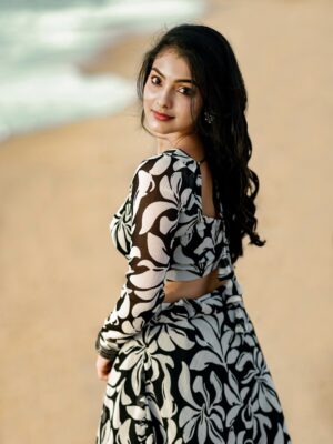 Shravnitha Srikanth Instagram - Lost in your gaze…..

Mua @jeru_bridal_studioo 
Photography @lifein.frame 
Costume @stitch_vyshnavee_sarath 
Hairstylist @shadesofyourdream
