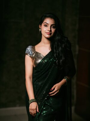 Shravnitha Srikanth Instagram - Dropping these bomb pics on your feed💥🔥❤️

Mua @jeru_bridal_studioo 
Photography @lifein.frame 
Hair @shadesofyourdream 
Drape @d_sareedrapist 
Costume @stitch_vyshnavee_sarath 

#photoshoot #saree #green #beauty #selflove #potraits #potraiture #photography #shoot #model #modelling