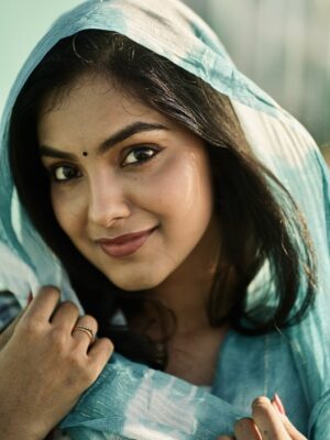 Shravnitha Srikanth Instagram - Just SMILE🥰

Photography @mano_graphy_ 

#shoot #photoshoot #potraitpage #potrait #lovereels #self #smile #smileeveryday