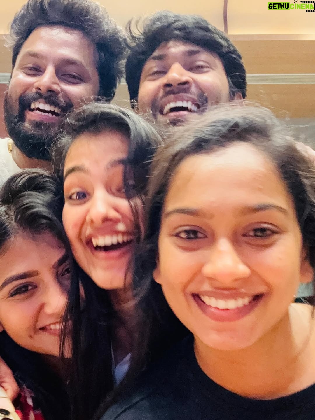 Shravnitha Srikanth - 59.7K Likes - Back like we never left 😍❤️🪬