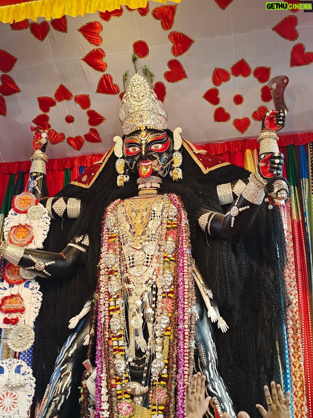 Shreema Bhattacherjee - 102.1K Likes - || ধর্ম হোক যার যার,বড়মা সবার ||

বড়মা  সকলের  মঙ্গল  করবেন।🌺

#blessed #joyboromaa #thankyouuniverse