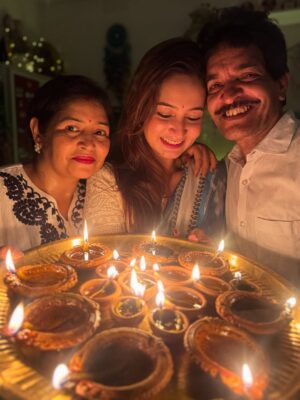 Shreema Bhattacherjee Instagram - জয় মা কালী 🔱
মনের অন্ধকার দূর করার শক্তি দিও 🪔✨
শুভ কালী পুজো 🌺