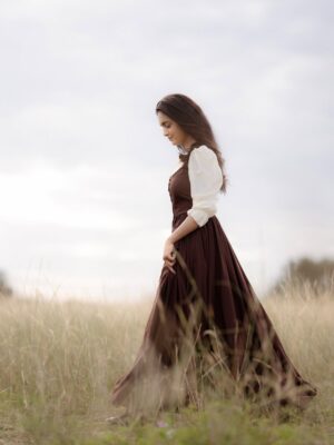 Smeha Manimegalai Instagram - Lost in the breeze 🤎

Outfit @papilioforyou 
Lens @harishphr_ 

#smeha