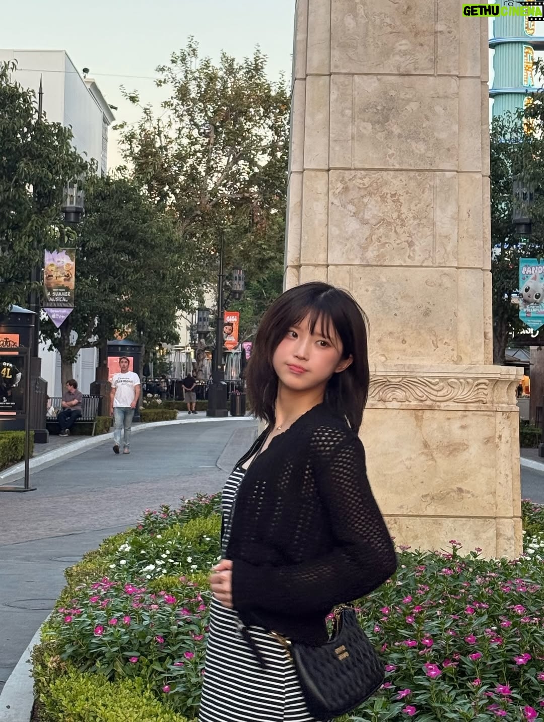 Song Hayoung - 184K Likes - 