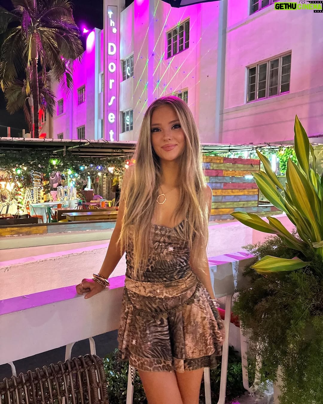 Sophie Grace - 156.1K Likes - Dijon