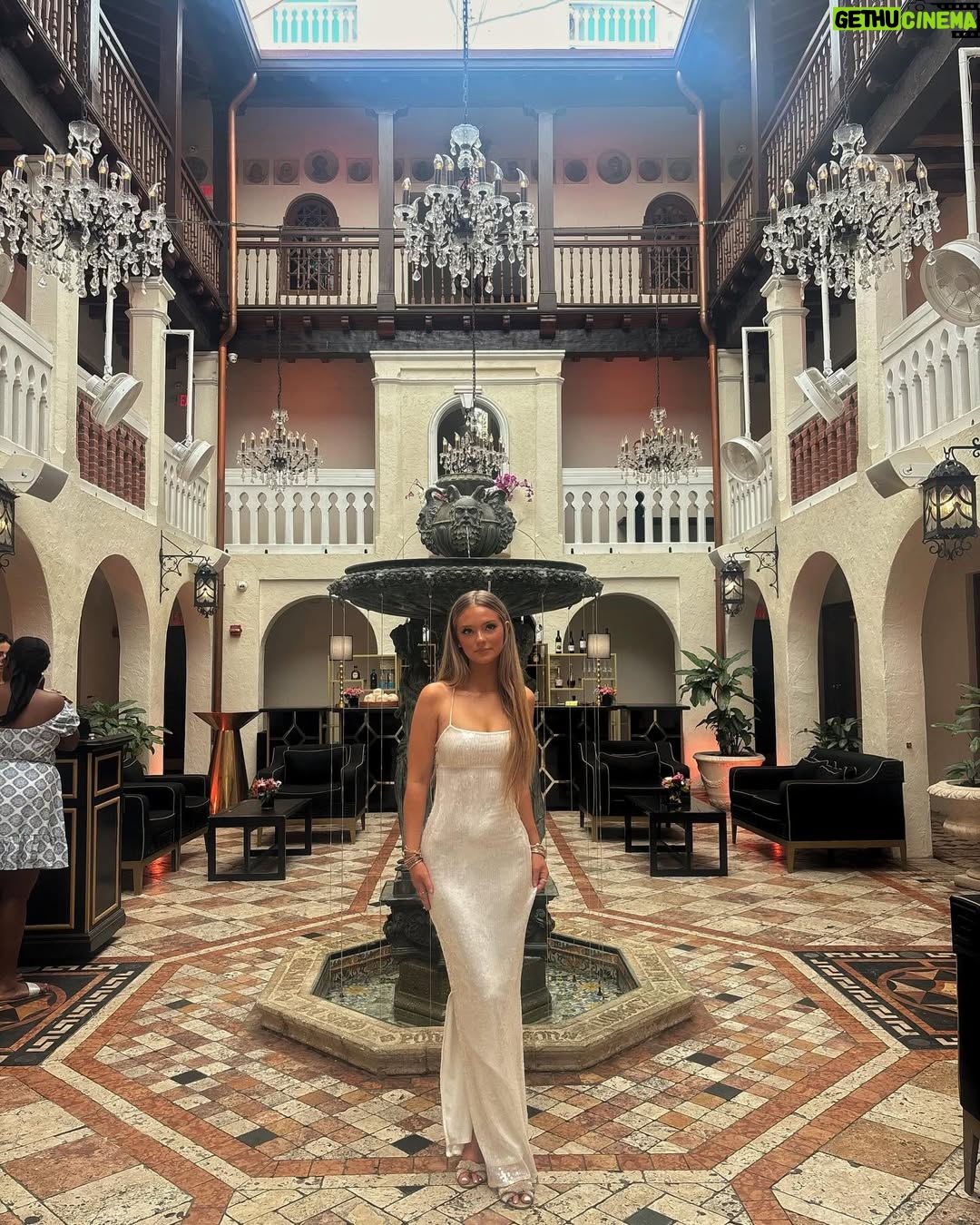 Sophie Grace - 156.1K Likes - Dijon