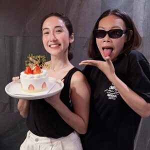 Sopitnapa Chumpanee Instagram - Happy Birthday CJ ♥️
We love you ♥️
เค้กกลุ่ม

Happy and healthy everyday ja💋♥️