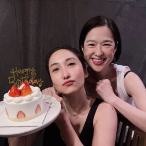 Sopitnapa Chumpanee Instagram - Happy Birthday CJ ♥️
We love you ♥️
เค้กกลุ่ม

Happy and healthy everyday ja💋♥️