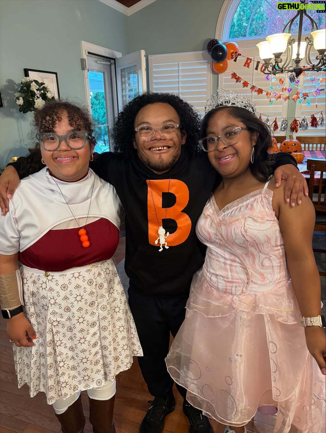 Stephanie Mills - 14.2K Likes - Halloween is my son’s absolute favorite holiday #FARADJMILLS- This year my baby was all smiles. Correction, my young man, was a “BAD BOY” 😂😂😂😂. I can’t remember the last time his heart glowed so much. His friend Aliza was so beautiful as his queen, and Lauren was a joy as always. Yes, we had to take a photo with lil “Ms. Wednesday”, she was so adorable. I hope you all enjoyed your evening and know that your nephew had the time of his life. #POWER 🧡🖤 🧡🖤 🧡🖤 🧡🖤