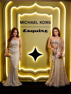 Sukriti Kakar Instagram - Dilwali 🧚🏻♀️🪔 for @michaelkors x @esquireindia ✨🪩
Wearing @isabydollywahal
Hair & makeup @saniya.advani
Jewellery @the_jewel_gallery
Pictures @portraitdeewana
#MichaelKorsDiwali