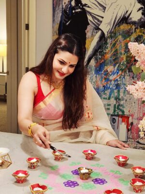 Tanushree Chakraborty Instagram - Happy diwali day to everyone 😍🥰✨🤗🙏✨❤️

#festival #diwalispecial❤️ #festivevibes #kalipujo2025🌺❤️
